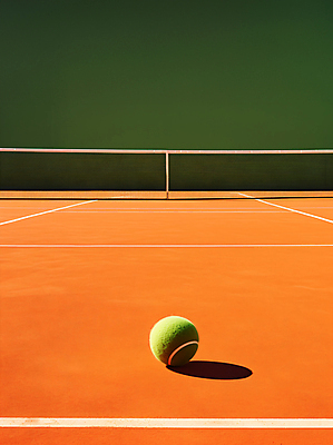 JPG 편집이미지 사람없음 초록색 주황색 네트 테니스장 테니스공 편집실사 AI포토 AI콘텐츠 스포츠 컬러 공 스포츠시설 테니스용품 CG 파일형식