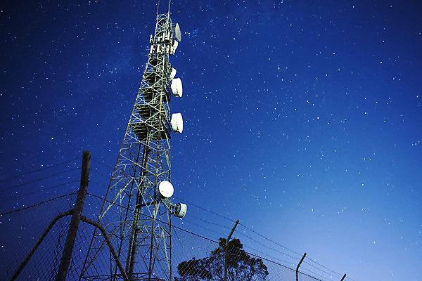 포토 JPG 해외이미지 디자인 산업 별 파도 백그라운드 컨셉 인터넷 비즈니스 통신 하늘 모바일 세포 안테나 사람없음 스마트폰 글로벌 탑 디지털 자료 어둠 장비 네트워크 암호 저녁 큼 무선전화기 전화기 서비스 라디오 상승 방송 전염 지역 레이더 방사선 철강 제공자 해외202004 해외포토 자연요소 건축물 바다 전자제품 핸드폰 스마트기기 질병 야간 크기 감염 파일형식