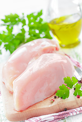 포토 JPG 해외이미지 잡화 음식 분홍색 백그라운드 다이어트 재료 탁자 조류 근육 파슬리 건강 육류 요리 사람없음 목재 빨간색 주방 식사 저녁식사 치킨 흰색 신선 칼 가슴 자르기 준비 날것 칼로리 후추 칠면조 단백질 생식 암탉 정육점 해외202004 해외포토 레이스천 나무 동물 컬러 가구 채소 식재료 모션 신체부위 상점 직물 닭 암컷 향신료 닭고기요리 영양소 파일형식