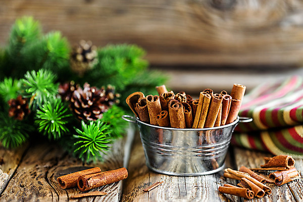 포토 JPG 해외이미지 음식 백그라운드 재료 탁자 건조 요리 사람없음 장식 갈색 조미료 막대기 향신료 유기농 향료 향 시나몬 해외202004 해외포토 웰빙 컬러 가구 향기 냄새 향미료 파일형식