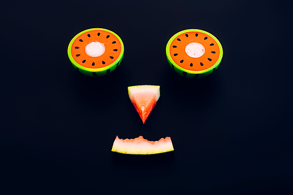 포토 JPG 해외이미지 행복 얼굴 음식 조각 백그라운드 컨셉 다이어트 과일 자연 휴가 수박 건강 미소 사람없음 빨간색 여름 식사 표현 신선 달콤 맛 긍정 비타민 건강식 토막 내추럴 고립 숙성 채식주의자 비건 맛있는 해외202004 해외포토 계절 감정 컬러 표정 신체부위 생태계 채식 영양소 파일형식