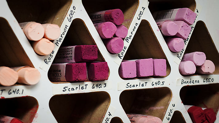 포토 JPG 해외이미지 컬러 미술 사람없음 상점 보라색 보여주기 소매 파스텔톤 해외202309 해외포토 모션 문화예술 파일형식