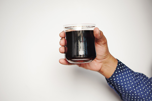 포토 JPG 해외이미지 음료 유리 사람없음 노란색 냉동 거품 추위 신선 잡기 투명 액체 닫기 수집 가득함 오브젝트 부드러움 해외202309 해외포토 컬러 모션 재질 감각 파일형식