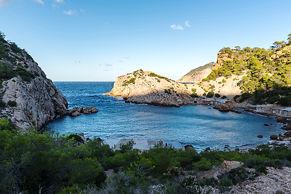 포토 JPG 해외이미지 유럽 파도 바다 섬 여행 자연 하늘 휴가 산 안테나 풍경 사람없음 야외 가로 초록색 물 여름 파란색 강 뷰티 바위 만 스페인 망토 지중해 내추럴 알리칸테 파라다이스 해외202309 해외포토 자연요소 계절 나라 컬러 통신 생태계 파일형식