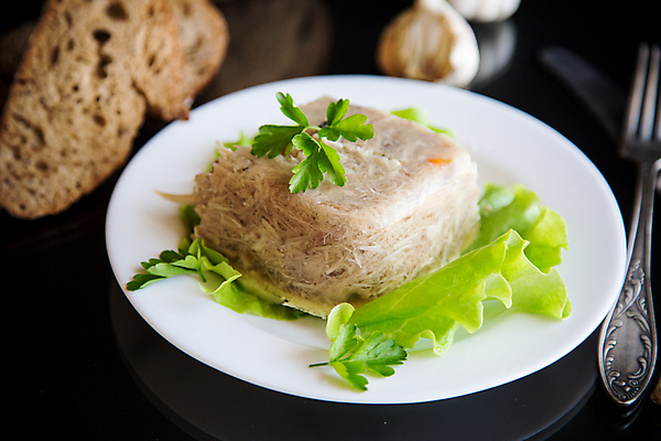 포토 JPG 해외이미지 전통 접시 음식 백그라운드 크리스마스 탁자 파슬리 건강 식이요법 마늘 육류 돼지고기 요리 사람없음 초록색 파티 식당 검은색 축제 식사 저녁식사 치킨 당근 소고기 추위 양념 수프 시원함 자르기 젤리 점심식사 고립 딜 삶기 커터 핸드메이드 맛있는 해외202309 해외포토 식기 기념일 컬러 가구 채소 식재료 모션 디저트 뿌리채소 이벤트 상점 닭고기요리 파일형식