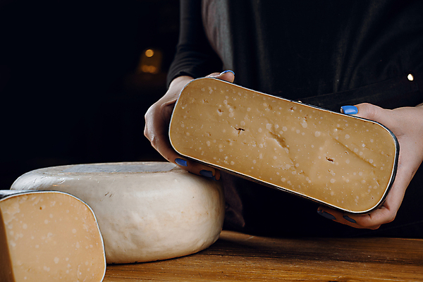 포토 JPG 해외이미지 산업 음식 백그라운드 농업 과일 재료 염소 치즈 건강 사람없음 목재 파란색 농장 노란색 머리 다이어리 우유 흰색 시골 바퀴 원형 그룹 시장 제조 농부 작음 크림 유기농 부드러움 내추럴 프랑스어 고립 곰팡이 식용 옛날 핸드메이드 맛있는 해외202309 해외포토 도형 나무 직업 문자 웰빙 컬러 포유류 유제품 신체부위 사무용품 감각 크기 파일형식