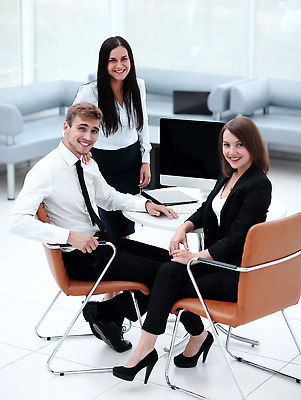 포토 JPG 해외이미지 백인 직업 응시 여자 남자 생각 회사 비즈니스 사업가 통신 탁자 성공 노동자 직장 실내 서기 사람 두명 스크린 모니터 흰색 업무 작업 자신감 종업원 스마트 동료 직원 경영자 바쁨 비서 경영 조언 해외202309 해외포토 서양인 시선 감정 컬러 가구 컨셉 관계 모션 내부 컴퓨터 리더 파일형식