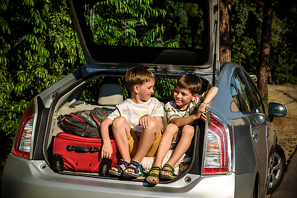 포토 JPG 해외이미지 백인 행복 도로 어린이 여행 2 가족 교통시설 자동차 자연 휴가 함께함 웃음 사람 앉기 야외 두명 장난감 여행가방 우정 기쁨 캠핑 육아 자유 짐 승차 작음 보안 형제 팩 걸음마 남동생 단절 방법 수하물 해외202309 해외포토 서양인 남자 감정 길 육상교통 교통 컨셉 가방 관계 모션 레저 표정 안전 친구 화장품 크기 시설 생태계 동생 파일형식