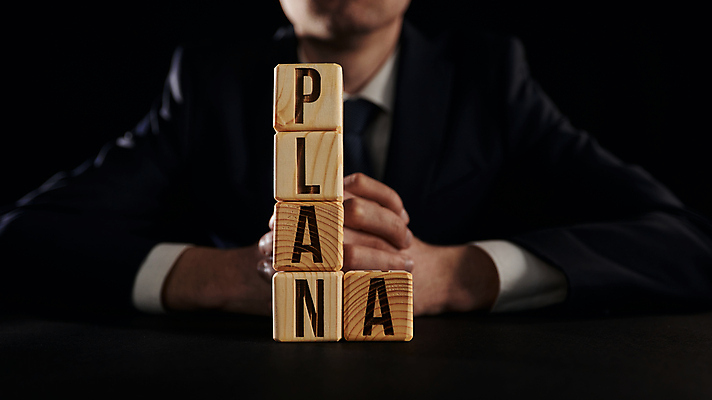 포토 JPG 해외이미지 손 알파벳 비즈니스 텍스트 아이디어 신체부위 단어 검은색 계획 나무블록 카피스페이스 해외202309 해외포토 문자 영어 컬러 컨셉 사람 목재 공백 블록 파일형식