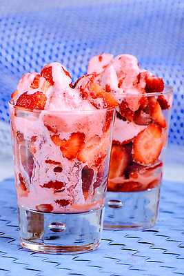 포토 JPG 해외이미지 열매 음식 컬러 조각 과일 자연 딸기 디저트 건강 사람없음 빨간색 초록색 파란색 식탁보 신선 달콤 맛 아침식사 먹기 에코 유기농 칼로리 생태학 채식주의자 맛있는 해외202309 해외포토 식물 웰빙 교육 컨셉 모션 환경 식사 생태계 채식 파일형식