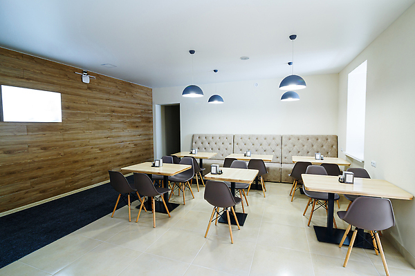 포토 JPG 해외이미지 식물 라이프스타일 디자인 벽 가구 백그라운드 컨셉 거실 의자 건축양식 창문 탁자 바닥 아파트 주택 프레임 실내 사람없음 내부 장식 빛 소파 우주 텔레비전 카펫 방 흰색 램프 휴게실 재산 플랫 고급 우아함 큼 리빙 다락방 스타일 안락 해외202309 해외포토 건축 컬러 생활용품 조명 건물 생활 금융 전자제품 크기 파일형식