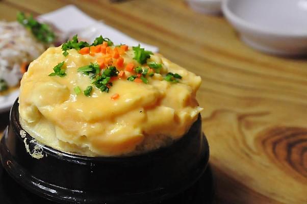 포토 JPG 해외이미지 접시 음식 재료 디저트 요리 사람없음 파란색 케이크 얼음 크림 레시피 버터크림 해외202309 해외포토 자연요소 식기 컬러 파일형식