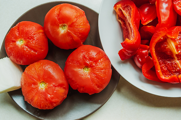 포토 JPG 해외이미지 전통 접시 음식 컬러 백그라운드 다이어트 토마토 채소 재료 탁자 파프리카 파스타 건강 요리 사람없음 빨간색 물 주방 식사 저녁식사 껍질 신선 뜨거움 맛 아침식사 더위 혼합 먹기 준비 유기농 날것 레시피 후추 내추럴 삶기 숙성 채식주의자 핸드메이드 맛있는 해외202309 해외포토 자연요소 식기 웰빙 가구 컨셉 모션 날씨 서양음식 향신료 채식 파일형식