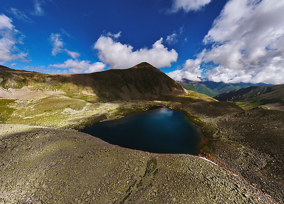포토 JPG 해외이미지 구름 계절 호수 여행 백그라운드 자연 하늘 휴가 산 안테나 풍경 사람없음 야외 물 파란색 컬러풀 뷰티 여행객 계곡 연못 내추럴 드론 절정 해외202309 해외포토 자연요소 컬러 통신 사람 생태계 파일형식