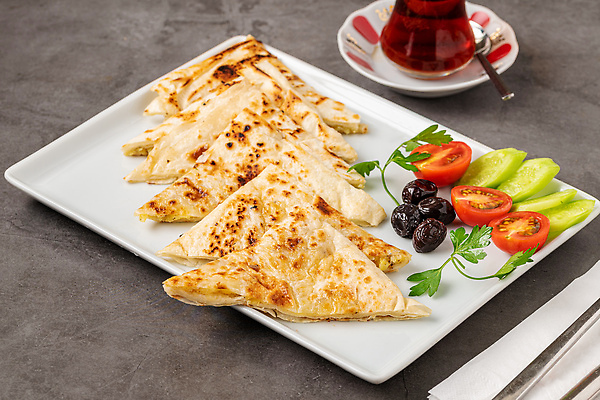 포토 JPG 해외이미지 접시 방울토마토 오이 사람없음 올리브 토스트 터키음식 해외202309 해외포토 식기 열매 빵 토마토 채소 동양음식 파일형식 튀르키예