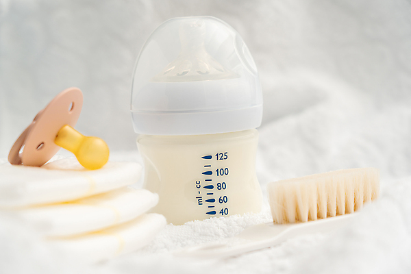 포토 JPG 해외이미지 사람없음 수건 아기용품 머리빗 젖병 노리개젖꼭지 오브젝트 해외202309 해외포토 위생용품 미용용품 파일형식