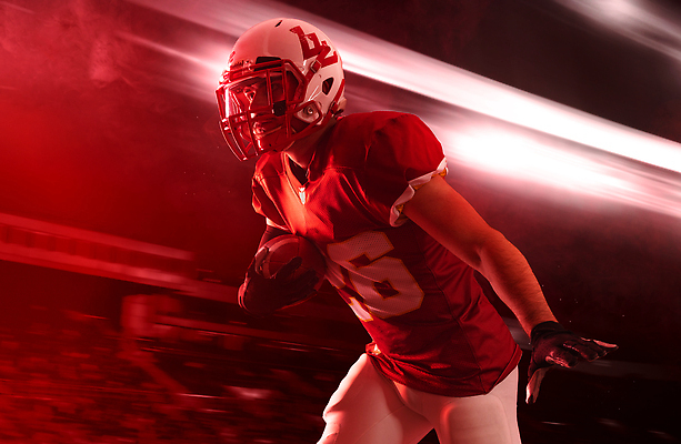 포토 JPG 해외이미지 라이프스타일 배너 남자 어린이 스포츠 백그라운드 컨셉 돈 놀이 모바일 기념 한명 사람 10대 축구 게임 우승 뉴스 도박 어플리케이션 잡지 네온 점수 온라인 다운로드 소셜미디어 승자 운동가 플레이어 필승 카피스페이스 해외202309 해외포토 1 청소년 생활 간행물 구기 공백 최고 재산 파일형식