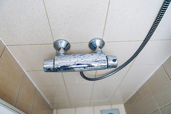 포토 JPG 해외이미지 벽 백그라운드 호텔 추상 산 주택 따뜻함 건강 안전 사람없음 물 경제 빛 금속 스파 젖음 추위 욕실 물방울 신선 바 뜨거움 위생 씻기 믹서 오브젝트 공학 샤워실 해외202309 해외포토 자연요소 교육 무늬 재질 숙소 건물 청결 샤워시설 파일형식