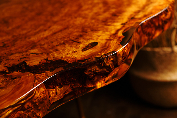 포토 JPG 해외이미지 나무 디자인 컬러 가구 백그라운드 패턴 유리 탁자 표면 추상 새로움 미술 한명 내부 목재 장식 뷰티 반사 갈색 우주 투명 황금 천 질감 호두 판 조형 내추럴 다락방 이국적 풍요 핸드메이드 아크릴 스타일 세련 해외202309 해외포토 식물 1 생활용품 컨셉 무늬 재료 재질 문화예술 사람 견과류 직물 파일형식