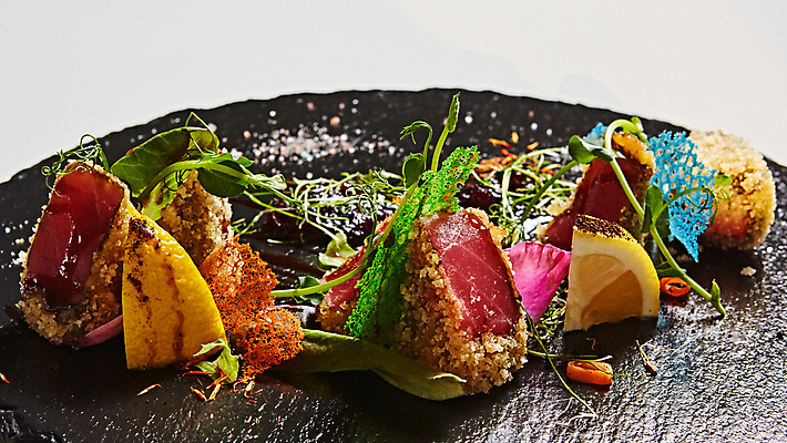 포토 JPG 해외이미지 접시 음식 조각 다이어트 토마토 채소 건강 육류 어류 스테이크 요리 씨앗 동양인 사람없음 목재 가로 빨간색 초록색 식당 일본 검은색 식사 저녁식사 샐러드 튀김 신선 그릴 정상 굽기 참치 해산물 날것 슬라이스 깨 라임 후추 점심식사 항공촬영 루꼴라 치커리 맛있는 해외202309 해외포토 나무 식물 식기 아시아 뷰포인트 컬러 과일 식재료 재료 주방용품 서양음식 인종 상점 수중동물 조미료 구이 향신료 파일형식