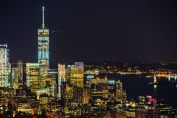 포토 JPG 해외이미지 해외 북아메리카 사람 풍경 사람없음 건물 도시풍경 고층빌딩 미국 도시 센터 도심 군중 야간 뉴욕 전망대 맨해튼 기관 랜드마크 많음 해외202309 해외포토 자연요소 건축물 컨셉 아메리카 빌딩 파일형식