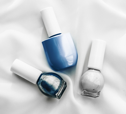 포토 JPG 해외이미지 백그라운드 사람없음 우아함 흰배경 매니큐어 구김 카피스페이스 해외포토 컨셉 모션 화장품 공백 흰색 파일형식