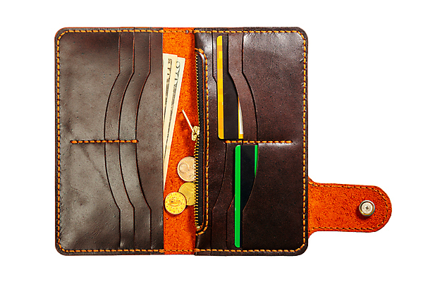 포토 JPG 해외이미지 여자 컬러 백그라운드 돈 가방 비즈니스 성공 사람없음 빨간색 금융 쇼핑 갈색 유행 동전 저축 흰색 오픈 신용카드 지갑 재산 고급 우아함 구매 주머니 가죽 오브젝트 싱글 결제 지퍼 월급 고립 파우치 스타일 비어있는 해외202309 해외포토 잡화 컨셉 사람 경제 파일형식