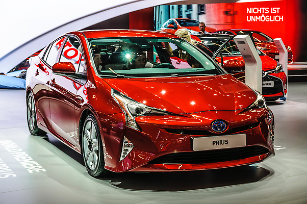 포토 JPG 해외이미지 모델 유럽 교통시설 자동차 이벤트 사람없음 빨간색 세계 상점 힘 고급 전시회 속도 쇼 2015년 공평 모터쇼 자동 해외202309 해외포토 나라 육상교통 컬러 교통 컨셉 전시 연도 시설 파일형식