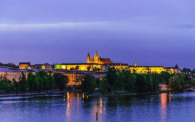 포토 JPG 해외이미지 유럽 여행 건축양식 전등 풍경 사람없음 야외 건물 물 강 도시풍경 성당 새벽 도시 센터 역사 성자 야간 저녁 체코 프라하 타운 스카이라인 고딕 공화국 랜드마크 보헤미아 수도권 옛날 해외202309 해외포토 자연요소 건축물 건축 나라 종교 종교건축 조명 지역 파일형식