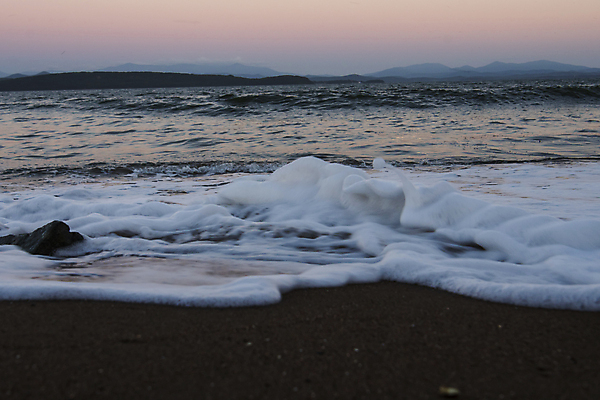 포토 JPG 해외이미지 파도 바다 섬 여행 자연 하늘 사람없음 물 일몰 만 서핑 암초 폭풍 폭풍우 수평선 해외202309 해외포토 자연요소 날씨 노을 수상스포츠 비_날씨 자연재해 생태계 파일형식