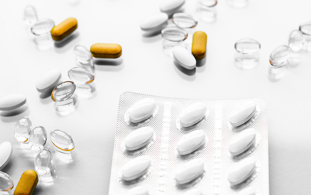 포토 JPG 해외이미지 건강 사람없음 치료 알약 여러개 의료용품 낟알 약국 오브젝트 영양제 해외202309 해외포토 다수 의학 의료기기 약 파일형식