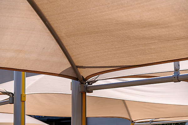 포토 JPG 해외이미지 디자인 외관 산업 도로 벽 건축양식 유리 하늘 지붕 새로움 거리 주택 프레임 사람없음 야외 건물 목재 사무실 햇빛 우주 금속 회색 덮개 도시 고급 보호 주차 천장 정사각형 일반 차양 철강 콘크리트 해외202309 해외포토 도형 나무 건축물 건축 길 컬러 컨셉 비즈니스 재료 교통시설 재질 태양 뚜껑 파일형식