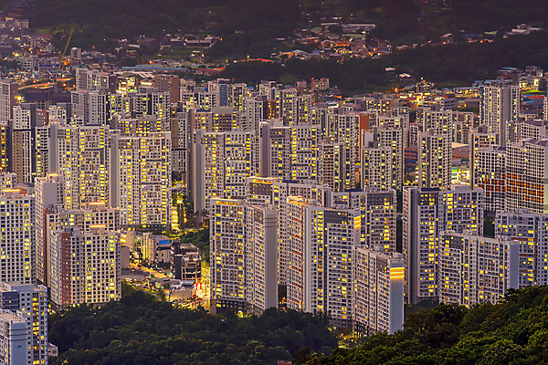 포토 JPG 해외이미지 백그라운드 아파트 서울 빌딩 사람없음 야외 도시 야간 스카이라인 해외202309 해외포토 자연요소 주택 한국 건물 파일형식