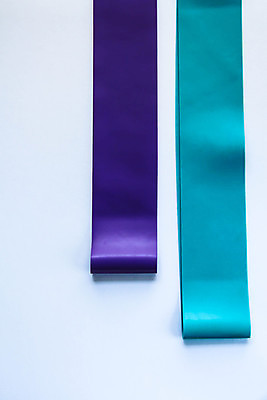 포토 JPG 해외이미지 라이프스타일 스포츠 백그라운드 다이어트 장신구 근육 건강 사람없음 세로 파란색 컬러풀 운동 숫자 보라색 검은색 스트레칭 힘 장비 흰색 악단 몸무게 연습 오브젝트 체육관 테이프 칼로리 고립 골 구성 심장병 잇몸 필라테스 스타일 플랫레이 해외202309 해외포토 문자 음악 컬러 신체 문구용품 생활 플랫 질병 파일형식