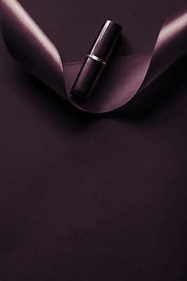 포토 JPG 해외이미지 리본 사람없음 뷰티 보라색 화장품 립스틱 오브젝트 해외202309 해외포토 컬러 파일형식