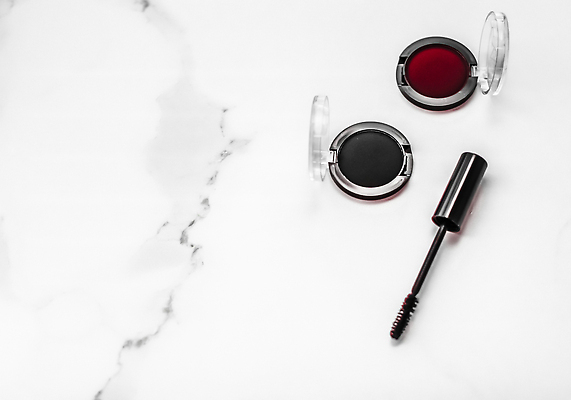 포토 JPG 해외이미지 사람없음 빨간색 검은색 원형 흰배경 마스카라 대리석 아이섀도 마블링 카피스페이스 해외202309 해외포토 도형 컬러 백그라운드 재료 화장품 공백 흰색 파일형식