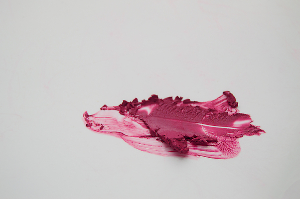 포토 JPG 해외이미지 길 얼굴 선 분홍색 컬러 조각 백그라운드 패턴 추상 사람없음 치료 빨간색 뷰티 유행 보라색 페인트 화장품 립스틱 흰색 화려 막대기 낙서 제비꽃 크림 입술 질감 만들기 광택 강렬 깨짐 선로 자취 타격 해외202309 해외포토 꽃 컨셉 무늬 의학 모션 신체부위 파일형식