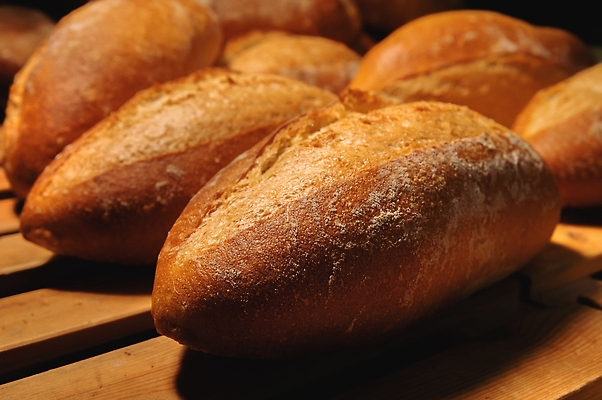 포토 JPG 해외이미지 전통 음식 빵 다이어트 따뜻함 건강 사람없음 갈색 식사 저녁식사 빵집 껍질 신선 뜨거움 맛 아침식사 낟알 밀 굽기 반죽 밀가루 부드러움 섬유 덩어리 내추럴 프랑스어 이스트 핸드메이드 맛있는 해외202309 해외포토 문자 컬러 컨셉 곡류 상점 직물 감각 가루 구이 파일형식