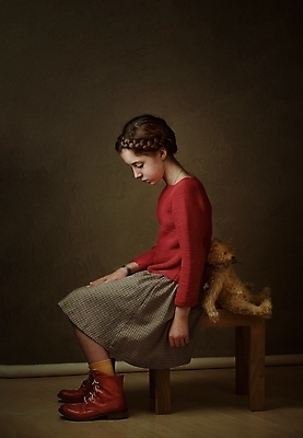 포토 JPG 해외이미지 백인 라이프스타일 여자 행복 얼굴 어린이 곰 가족 놀이 휴식 주택 실내 건강 사랑 한명 사람 장난감 뷰티 평화 우정 침실 꿈 흰색 침대 표현 아기 잠 달콤 작음 담요 리빙 안락 해외202309 해외포토 서양인 동물 1 감정 컬러 가구 컨셉 포유류 관계 내부 건물 생활 신체부위 친구 맛 크기 파일형식