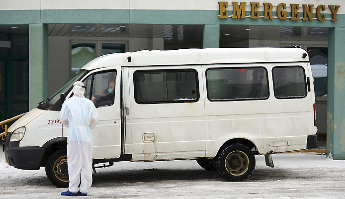 포토 JPG 해외이미지 여행 건강 병원 가면 안전 사람 사람없음 약 중국 장비 의사 긴급 열 호흡기관 바이러스 보호 질병 위험 구급차 구조원 예방 감염 전염병 제어 코로나바이러스 해외202309 해외포토 직업 아시아 컨셉 의학 자동차 의료진 장기_의학 파일형식
