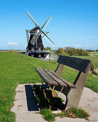포토 JPG 해외이미지 식물 유럽 섬 여행 벤치 자연 하늘 휴가 독일 파노라마 풍경 사람없음 야외 건물 관광지 환경 풍차 시골 생태계 내추럴 방앗간 랜드마크 명승지 해외202309 해외포토 건축물 나라 의자 촬영기법 파일형식