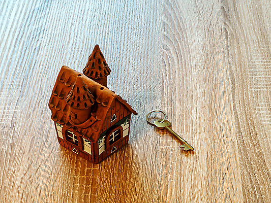 포토 JPG 해외이미지 모델 1 손 배너 남자 행복 돈 일러스트 비즈니스 통신 가족 추상 새로움 바닥 아파트 주택 손바닥 선물 한명 사람 사람없음 내부 노트북 컴퓨터 3D 세일 문 우주 금속 미니어처 잡기 비즈니스맨 원형 황금 구매 소프트포커스 심볼 책상 시골집 고립 철강 해외202309 해외일러스트 도형 감정 가구 컨셉 무늬 관계 모션 재질 촬영기법 건물 신체부위 전자제품 쇼핑 모형 직장인 재산 디지털합성 파일형식