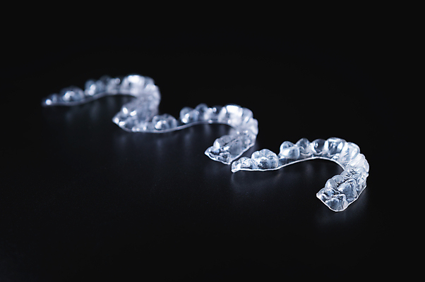 포토 JPG 해외이미지 사람없음 아웃포커스 청결 공백 투명 교정기 위생관리 치아교정 해외202309 해외포토 촬영기법 관리 위생 교정 파일형식