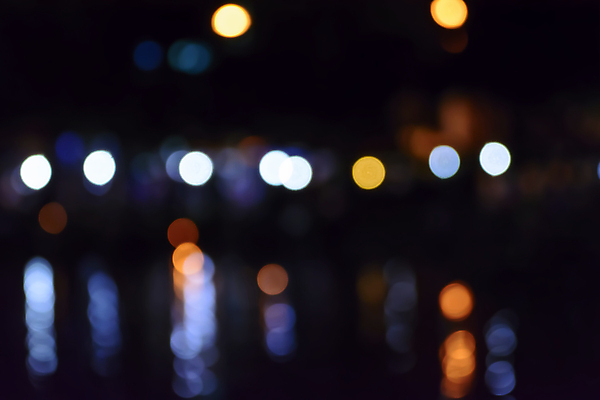 포토 JPG 해외이미지 디자인 컬러 백그라운드 크리스마스 추상 휴가 전등 사람없음 초록색 파란색 빛 노란색 도시 원형 야간 소프트포커스 보케 광 블러 유흥 효과 해외202309 해외포토 자연요소 도형 기념일 무늬 조명 촬영기법 파일형식