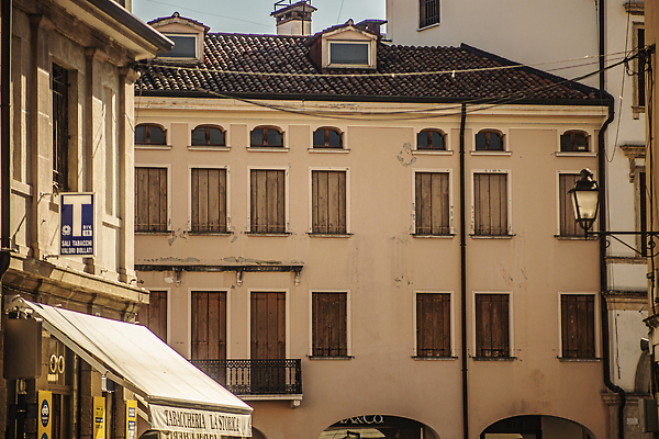 포토 JPG 해외이미지 주간 문화 여행 건축양식 주택 미술 사람없음 빛 태양 조각상 마을 탑 일몰 이탈리아 종 바위 도시 센터 역사 도심 손목시계 정사각형 기념물 종탑 시청 돛대 가리발디 해외202309 해외포토 자연요소 도형 건축물 건축 유럽 시계 장신구 문화예술 건물 조형물 노을 위인 정치가 파일형식