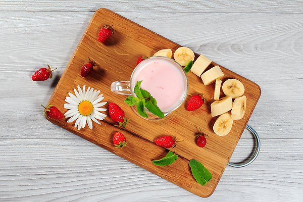 포토 JPG 해외이미지 열매 음료 음식 백그라운드 다이어트 과일 유리 탁자 딸기 디저트 바나나 건강 사람없음 목재 빨간색 우유 흰색 신선 달콤 아침식사 먹기 민트 크림 요거트 쉐이크 내추럴 떨림 스무디 캐모마일 맛있는 해외202309 해외포토 나무 식물 꽃 컬러 가구 재료 모션 재질 유제품 식사 맛 허브 파일형식