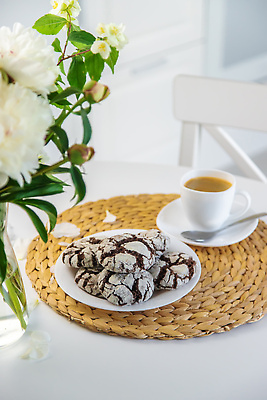 포토 JPG 해외이미지 배너 커피 음료 음식 백그라운드 탁자 아침 디저트 건강 사람없음 목재 컵 갈색 쌓기 쿠키 우주 케이크 초콜릿 어둠 침묵 빵집 우유 흰색 대접 신선 그룹 닫기 달콤 맛 아침식사 설탕 굽기 먹기 냅킨 내추럴 고립 부스러기 페스츄리 핸드메이드 카피스페이스 맛있는 해외202309 해외포토 주간 나무 식기 빵 컬러 가구 컨셉 재료 모션 유제품 상점 식사 소리 공백 구이 파일형식