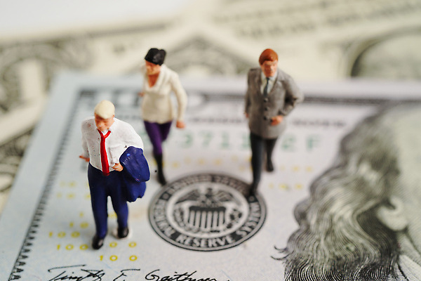 포토 JPG 해외이미지 지폐 돈 비즈니스 사람 사람없음 건물 금융 경제 세계 달러 동전 미국 성장 시장 재산 먹여주기 심볼 사인 속도 무역 투자 독수리 시스템 대출 빚 관심 기관 워싱턴 위기 인출 정부 정책 제어 해외202309 해외포토 건축물 산업 북아메리카 조류 먹기 파일형식