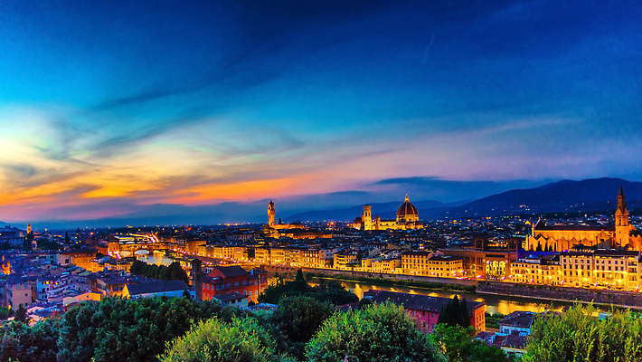 포토 JPG 해외이미지 유럽 여행 오렌지 건축양식 전등 안테나 파노라마 풍경 사람없음 건물 강 도시풍경 뷰티 산타클로스 성당 교회 탑 황혼 이탈리아 새벽 궁전 도시 역사 정상 야간 저녁 대성당 마리아 종탑 스카이라인 르네상스 바실리카 옛날 토스카나 피렌체 해외202309 해외포토 자연요소 건축물 건축 나라 종교 고건축 크리스마스 과일 통신 종교건축 조명 촬영기법 일몰 파일형식