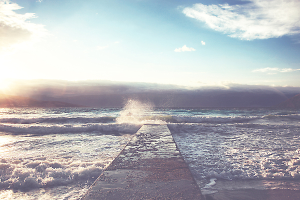 포토 JPG 해외이미지 모래 파도 바다 섬 여행 자연 하늘 아침 바람 날씨 휴가 사람없음 물 빛 태양 일출 항구 맑음 어둠 힘 일몰 자유 떨어짐 위험 휴양지 방파제 폭풍 무거움 대서양 파라다이스 폭풍우 허리케인 수평선 해외202309 해외포토 주간 자연요소 공공시설 컨셉 교통시설 노을 장소 비_날씨 무게 자연재해 생태계 파일형식